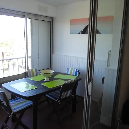 Apartment Cap D'agde 300m Plage Du Mole,vue Port,parking,lave Linge,piscine